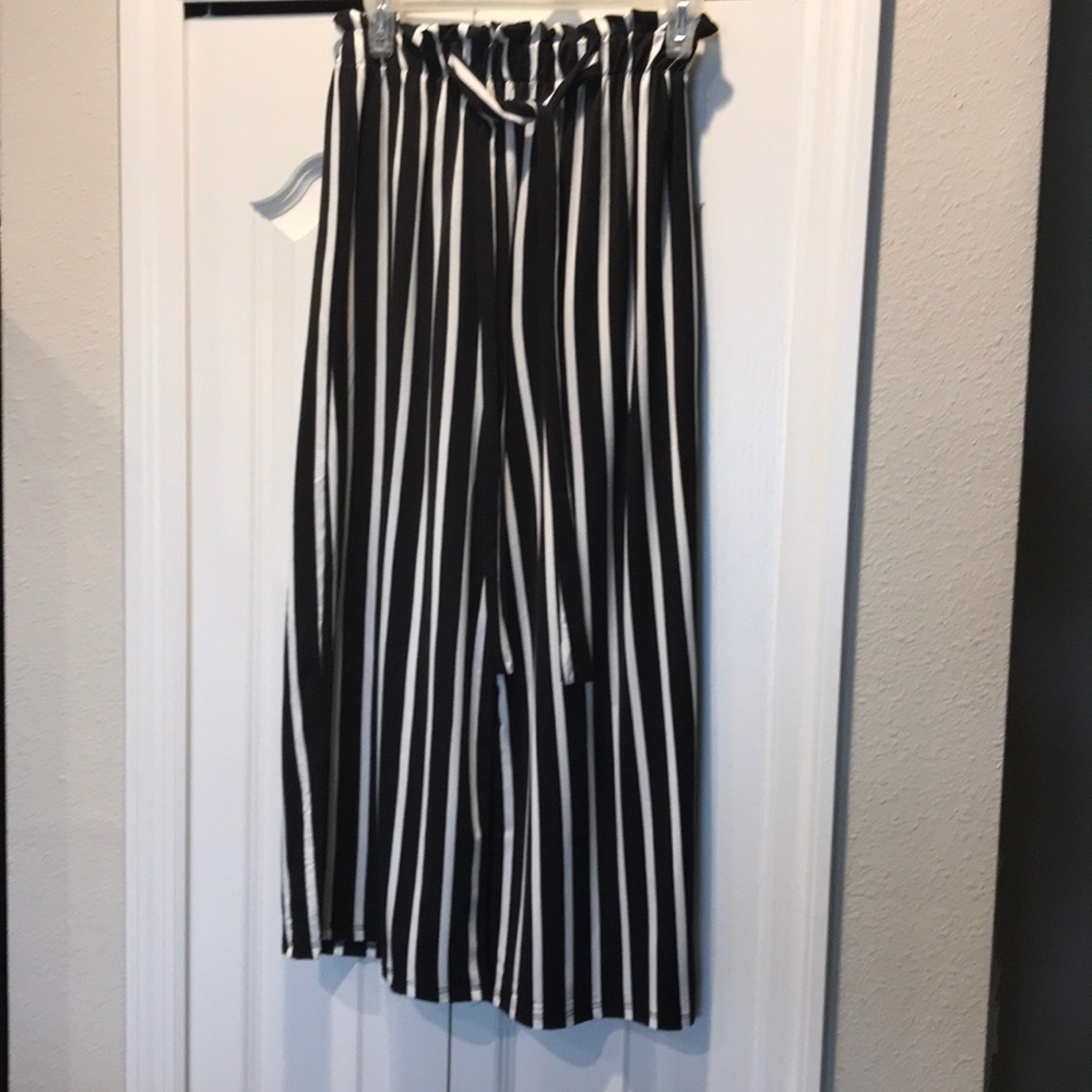 La Gypsy gaucho pants. NWOT
